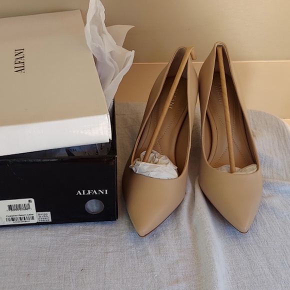 Alfani - “Jeules” pump - size 8,5 - Picture 2 of 4